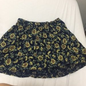Kimchi Blue flower patterned skirt Size S